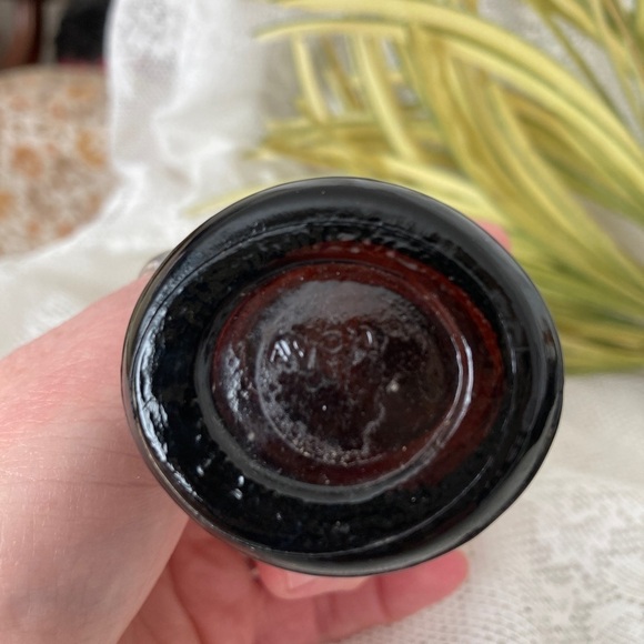 Vintage Avon Cologne Hammer Bottle - "On The Mark" - Picture 6 of 6